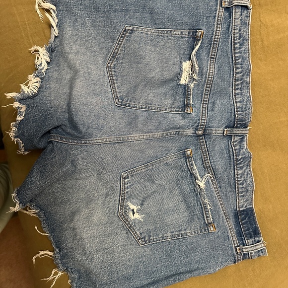 Abercrombie & Fitch The Dad Short High Rise - Picture 2 of 3